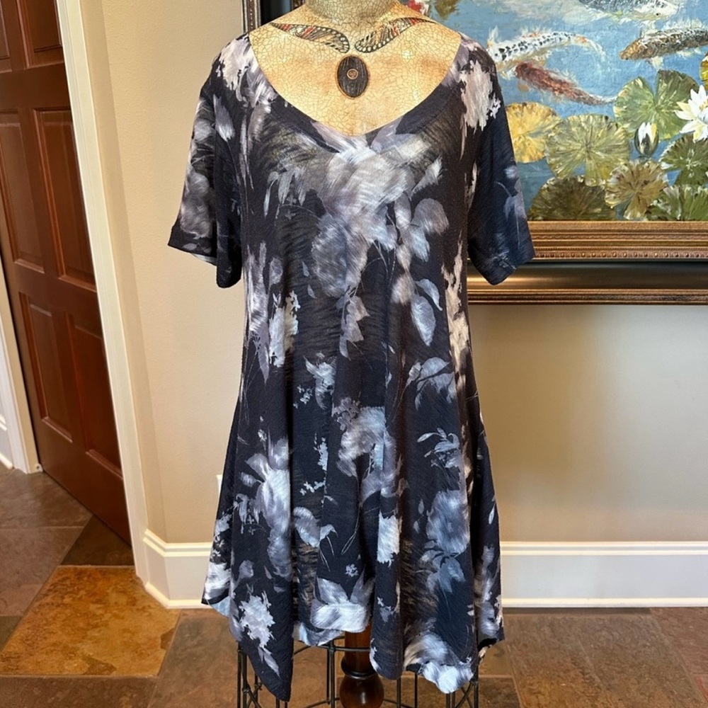 Nally & Millie Top Size Small